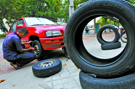 英菲尼迪ex25属于什么等级的车(英菲尼迪ex25发动机号位置)