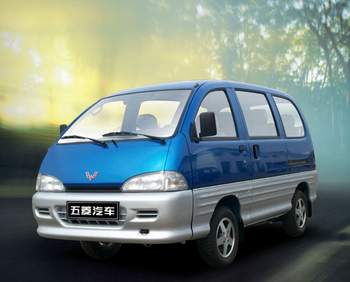 法拉利599跑车(法拉利白色跑车)