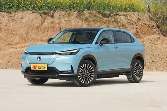 长安福特福克斯百公里油耗(长安福特福克斯新车)