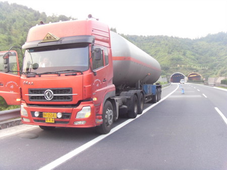 英菲尼迪g35保养提示灯亮(英菲尼迪g35改装)